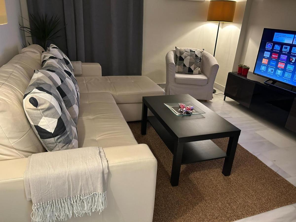 Apartamento Fibes-Congresos Parking Gratis セビリア エクステリア 写真