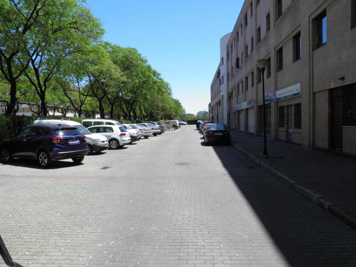 Apartamento Fibes-Congresos Parking Gratis セビリア エクステリア 写真