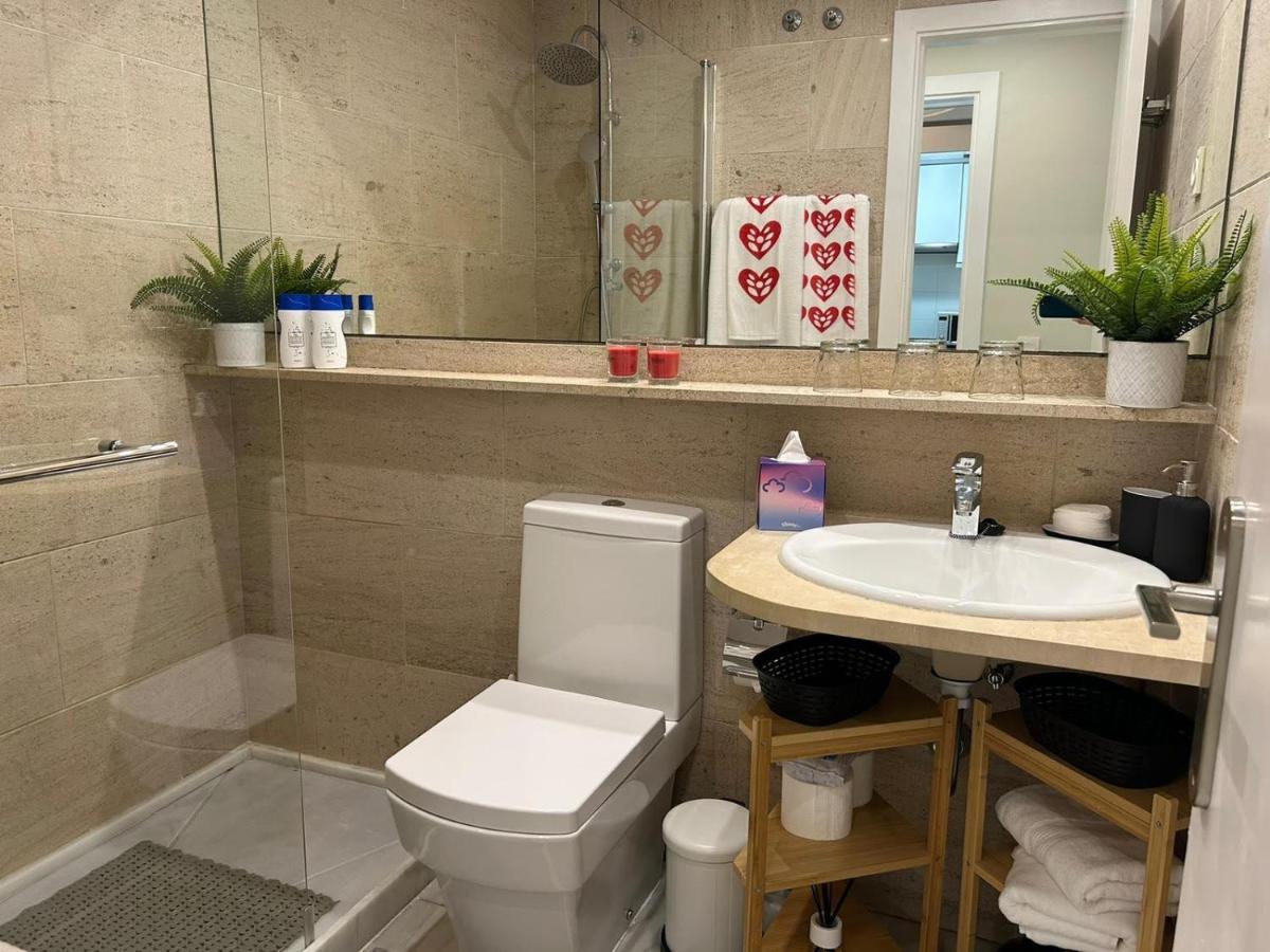 Apartamento Fibes-Congresos Parking Gratis セビリア エクステリア 写真
